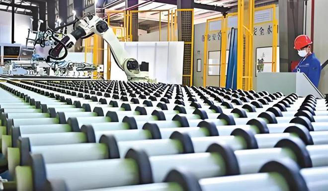 “20+8”產(chǎn)業(yè)集群新政引領(lǐng)未來，深圳新材料技術(shù)研發(fā)開啟制造業(yè)新篇章